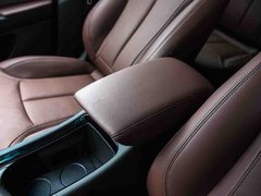 2018款 18T 6座尊贵型