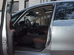 2018款 18T 6座尊贵型
