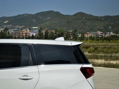 2018款 18T 6座尊贵型