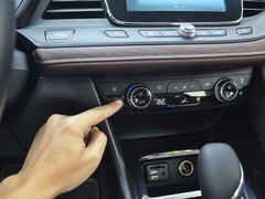2018款 18T 6座尊贵型