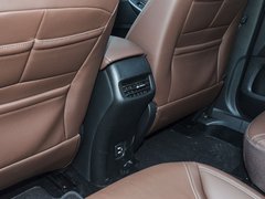2018款 18T 6座尊贵型