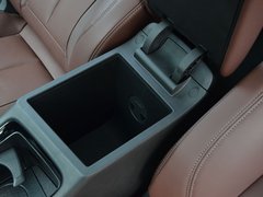 2018款 18T 6座尊贵型