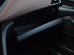 2018款 18T 6座尊贵型
