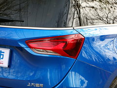 2018款 18T 6座尊贵型