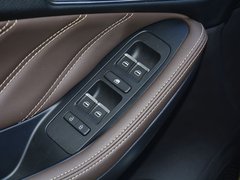 2018款 1.5T 自动豪华版