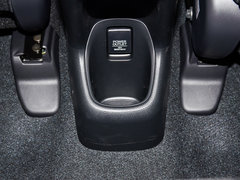 2018款 1.5L CVT两驱科技精英型