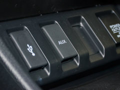 2018款 1.5L CVT两驱科技精英型