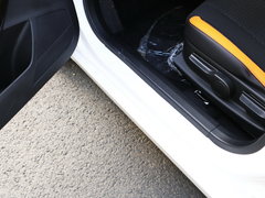 2017款 1.5L 自动时尚型