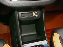 2017款 1.5L 自动豪华型