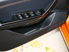2017款 1.5L 自动豪华型