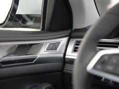 2018款 2.0T 自动尊贵版