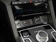 2018款 2.0T 自动尊贵版