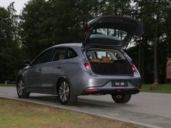 2018款 18T 自动精英型
