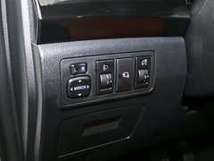 2017款 1.9T 手动四驱豪华型 5座