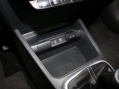 2017款 1.4L 手动Deluxe豪华版