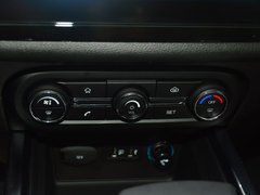 2017款 1.5T 自动精英型
