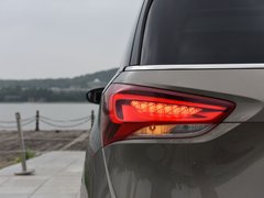 2018款 18T 6座豪华型