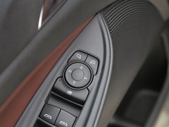 2018款 18T 6座豪华型