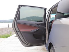2018款 18T 6座豪华型