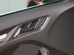 2018款 30周年型 Limousine 40 TFSI 风尚型