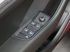 2018款 30周年型 Limousine 40 TFSI 风尚型