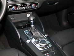 2018款 30周年型 Limousine 40 TFSI 风尚型