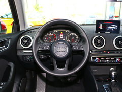 2018款 30周年型 Limousine 40 TFSI 风尚型