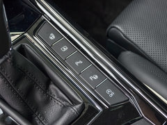 2018款 改款 380TSI 两驱旗舰版