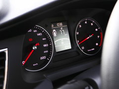 2018款 PLUS 1.5L 手动尊享版
