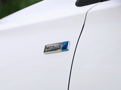2018款 PLUS 1.5L 手动尊享版