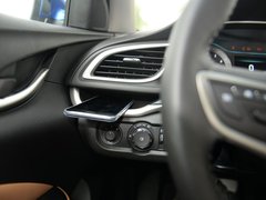 2018款 18T 自动旗舰型