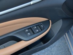2018款 18T 自动旗舰型