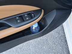 2018款 18T 自动旗舰型
