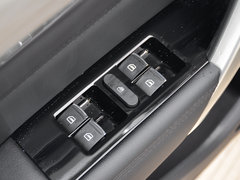 2018款 红标 1.5T 双离合两驱豪华型