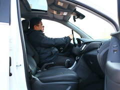 2018款 330T 自动两驱豪华型