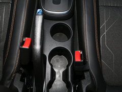 2018款 330T 自动两驱豪华型