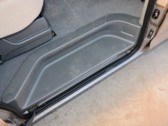 2018款 M3 1.6L 7座舒适型