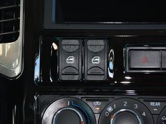 2018款 M3 1.6L 7座舒适型