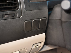 2018款 M3 1.6L 7座舒适型