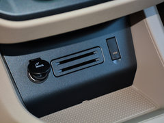 2018款 M5L 1.6L 7座豪华型