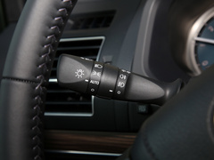 2018款 3.5L 自动TX-L后挂备胎