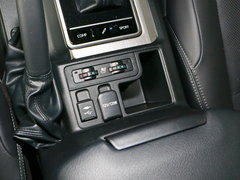 2018款 3.5L 自动VX NAVI后挂备胎