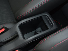 2018款 1.6L 自动先锋型