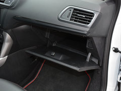 2018款 1.6L 自动先锋型