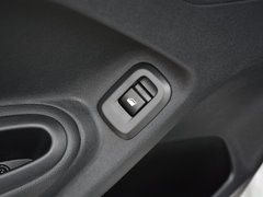 2018款 1.6L 自动先锋型