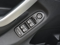 2018款 1.6L 自动先锋型