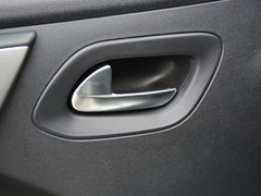 2018款 1.6L 自动先锋型