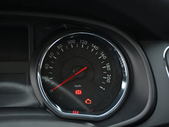 2018款 1.6L 自动先锋型