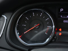 2018款 1.6L 自动先锋型