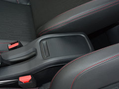 2018款 1.6L 自动先锋型